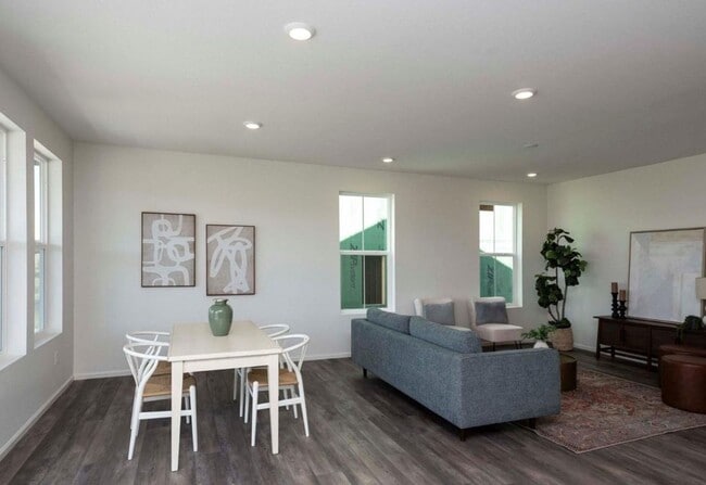 Building Photo - Terrain Oak Valley 3bd 2.5ba Gem!