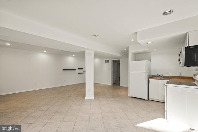 Building Photo - 6313 Tone Dr