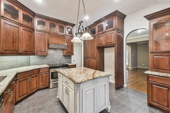 Building Photo - 20942 Wind Field Ln