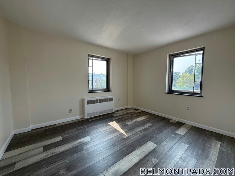 Building Photo - 125 Trapelo Rd