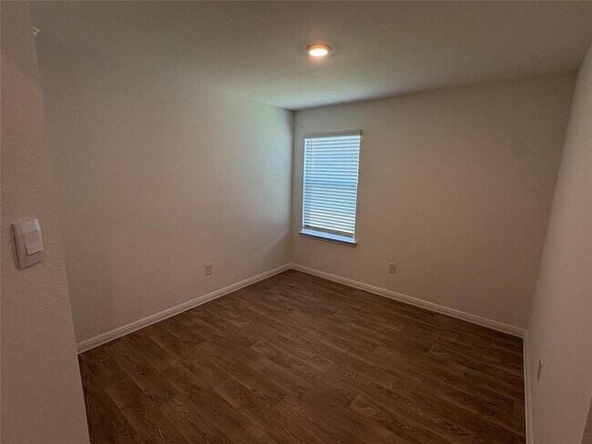 Building Photo - 175 Gazania Rd