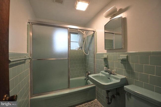 Building Photo - 4629 Hillbrook Dr