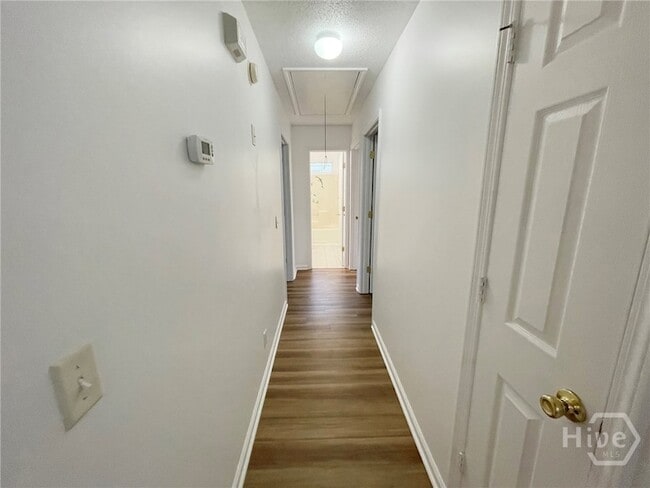 Building Photo - 128 Cormorant Way