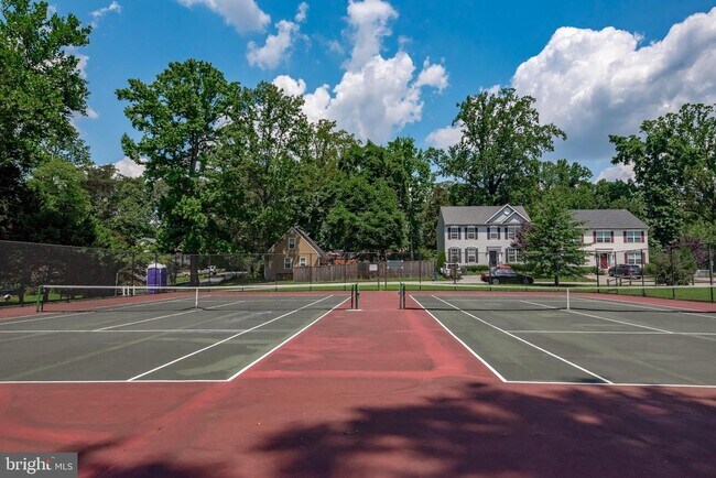 Building Photo - 854 Redwood Trail