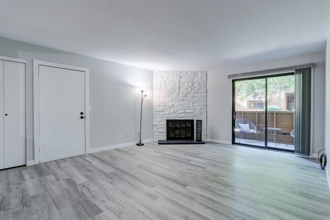 Building Photo - 3315 S Ammons St