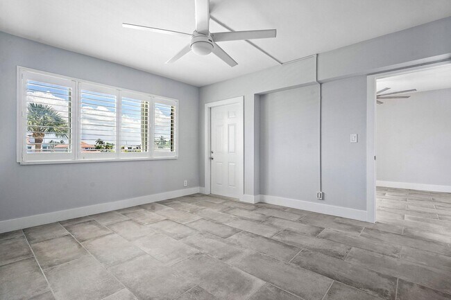 Building Photo - 629 SE 19th Ave