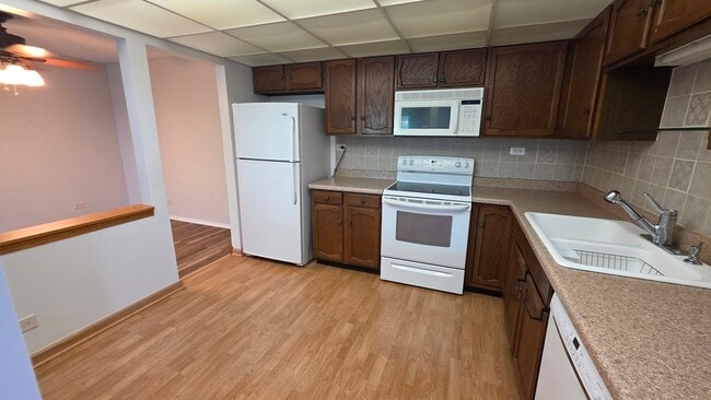 Building Photo - 475 Plum Creek Dr