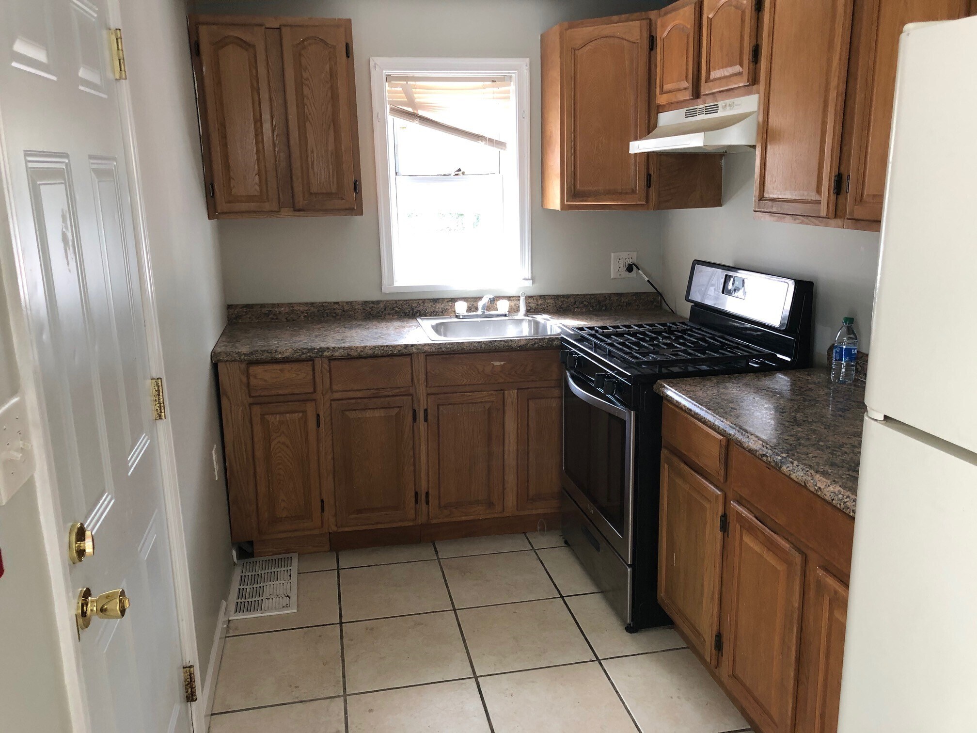 Building Photo - 520 S 14th St