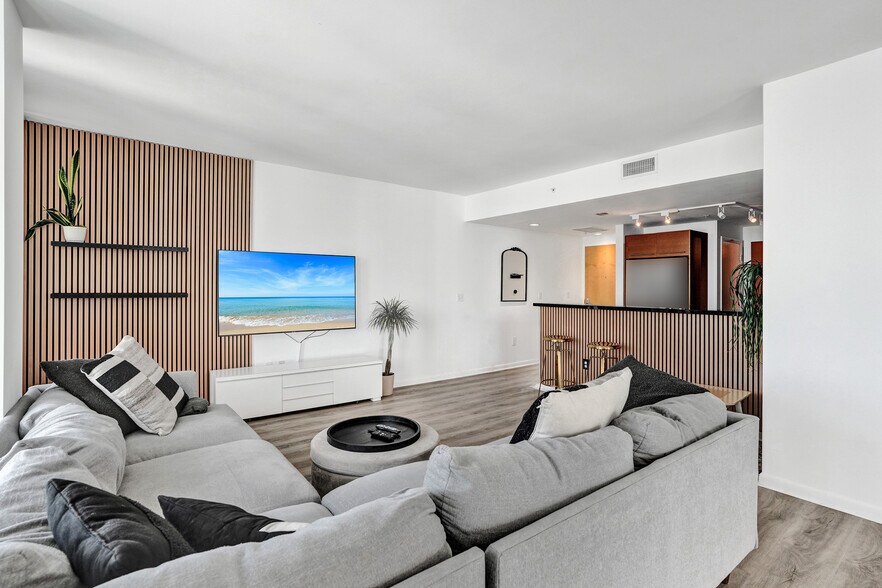 Building Photo - 244 Biscayne Blvd