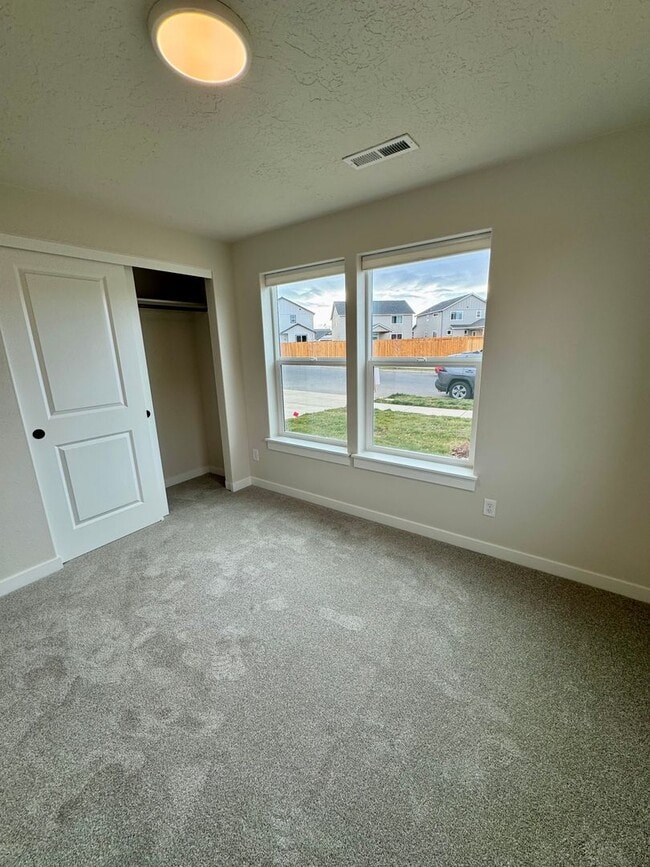 Building Photo - Brand new build with stunning Dry Canyon views!