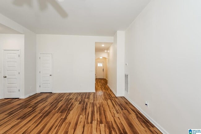 Building Photo - 6966 Brightwell Ln