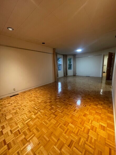 Building Photo - 10 Packard Ave