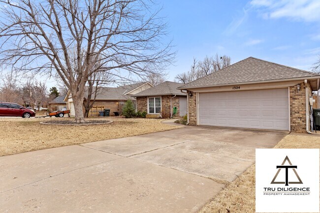 Building Photo - 1324 Concord Ln