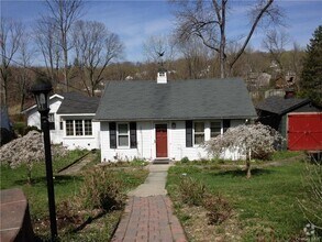 Building Photo - 17 Brookside Rd