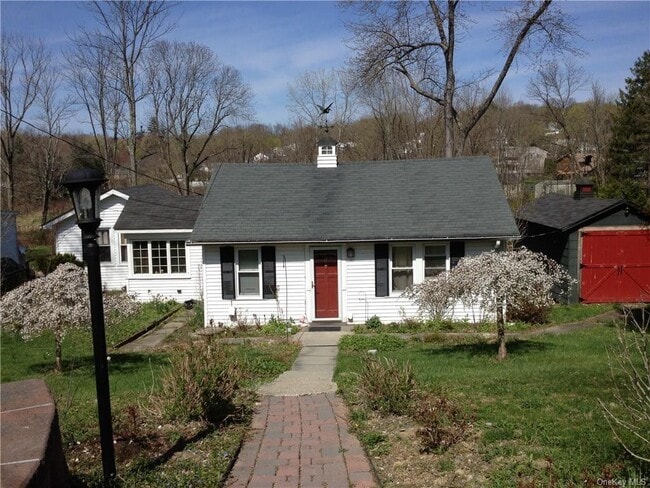 Primary Photo - 17 Brookside Rd