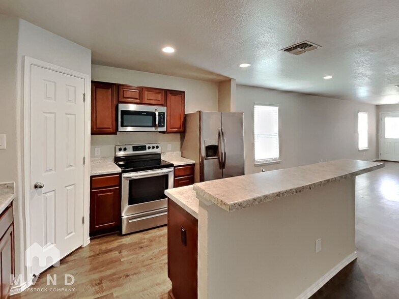 Building Photo - 7532 Rose Robin Run Ct