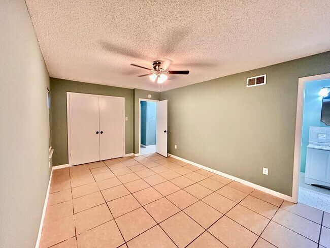 Building Photo - Newly Rehabbed Home in Raleigh - Open To Section 8