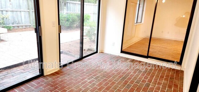 Building Photo - 6015 Caddy Cir