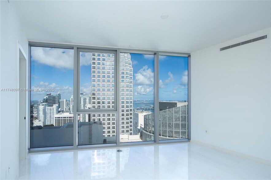 Building Photo - 300 Biscayne Blvd Way