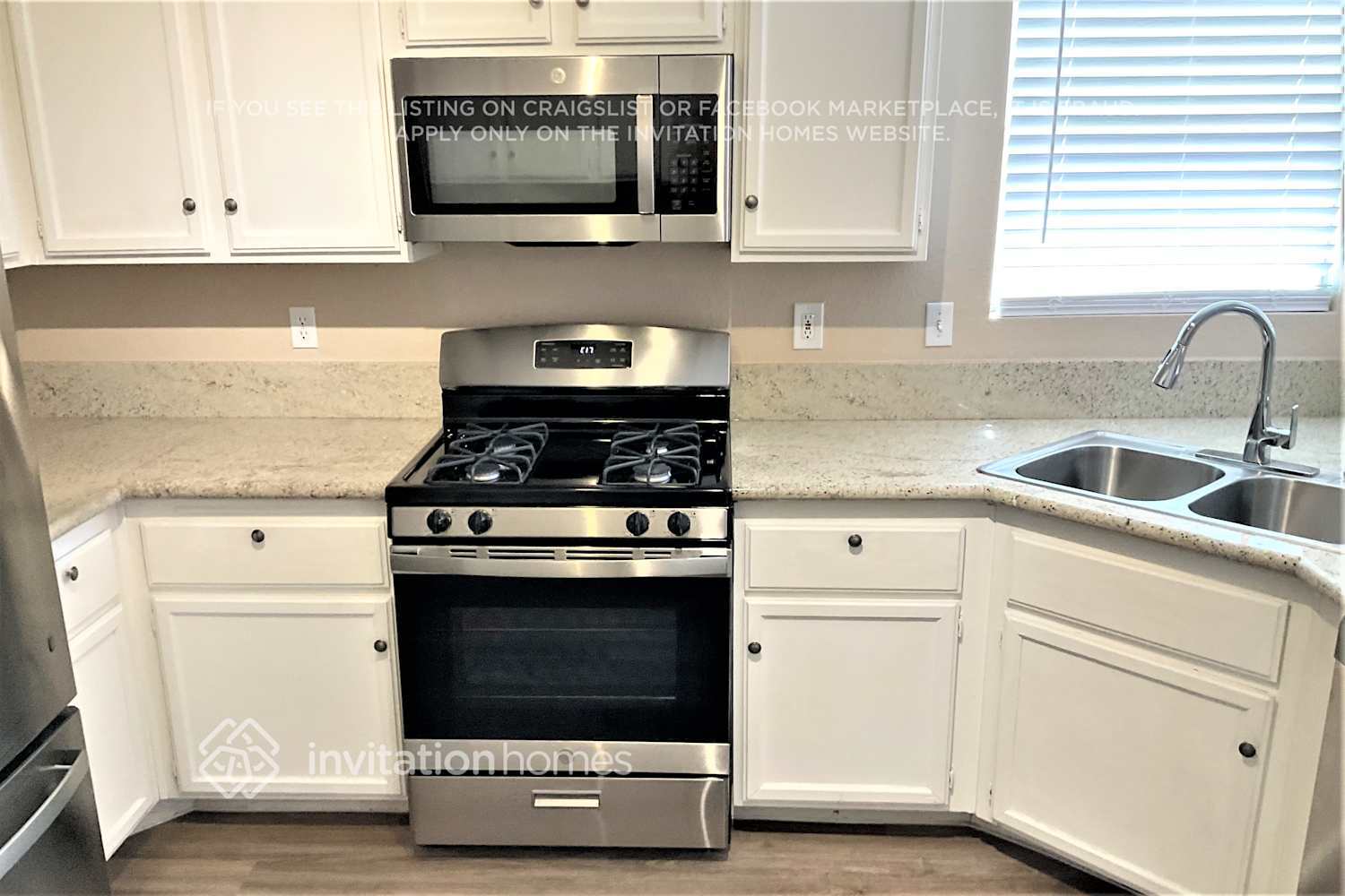 Building Photo - 3301 Hyannis Cir