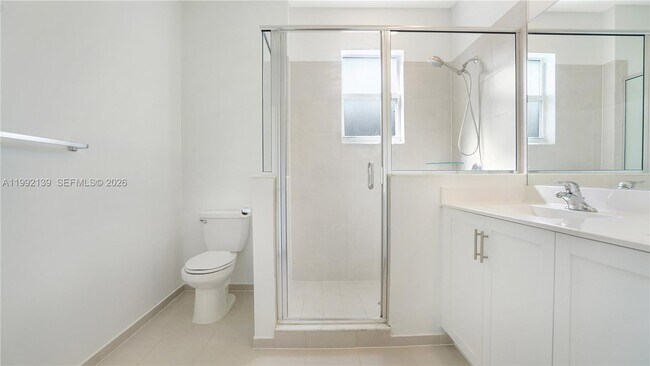 Building Photo - 2676 SE 12th St