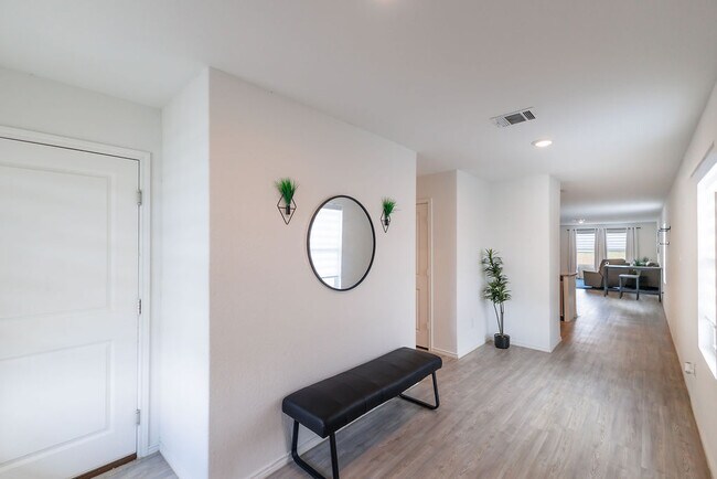 Building Photo - 10502 Torroja Wy