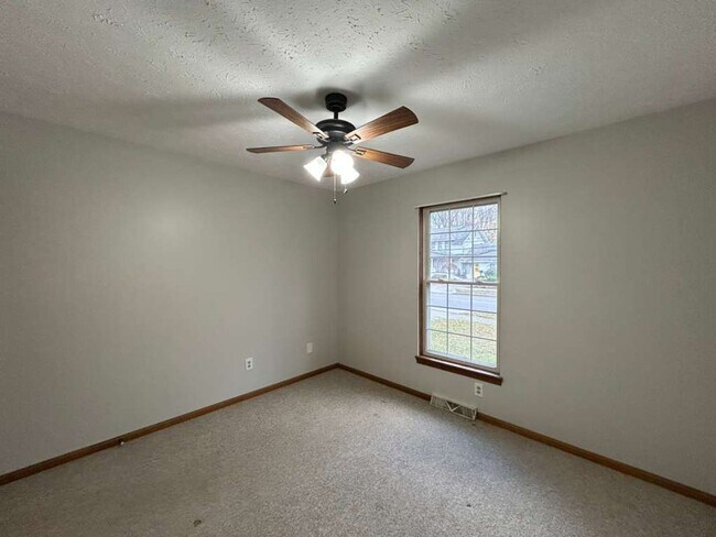 Building Photo - Beautiful 3-Bedroom, 2-Bath Home in the Heart of Painesville