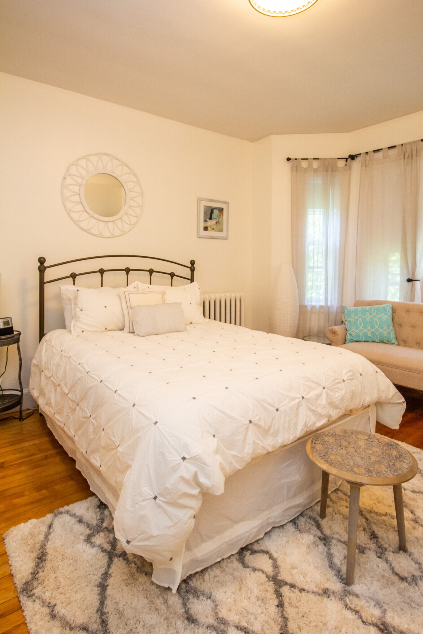 Building Photo - 1253 Beacon St