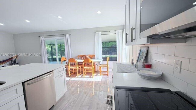 Building Photo - 1498 Beche St SE