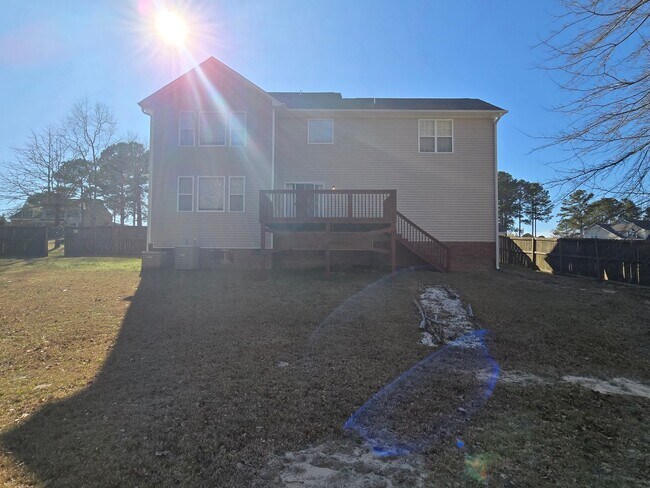 Building Photo - 197 Rolling Stone Ct