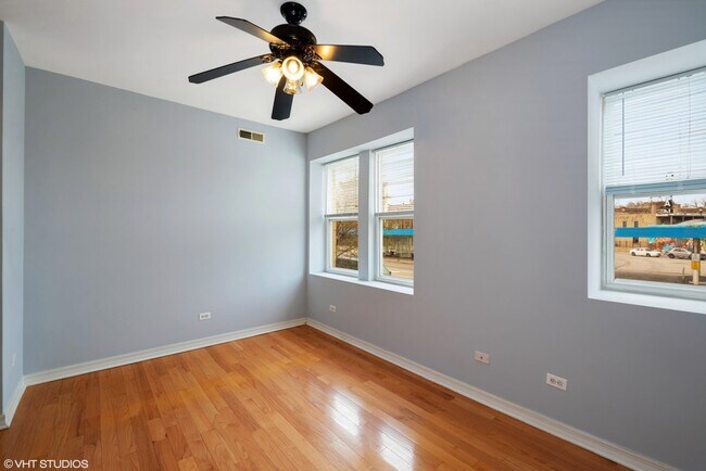 Building Photo - 2649 N Kedzie Ave