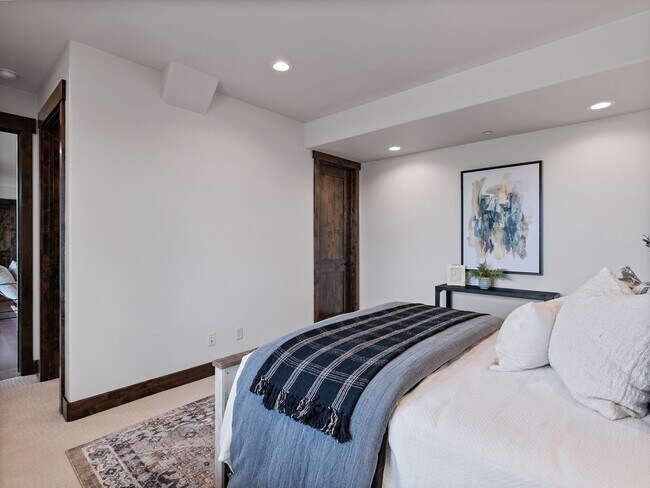 Building Photo - 1075 N Oquirrh Mountain Dr