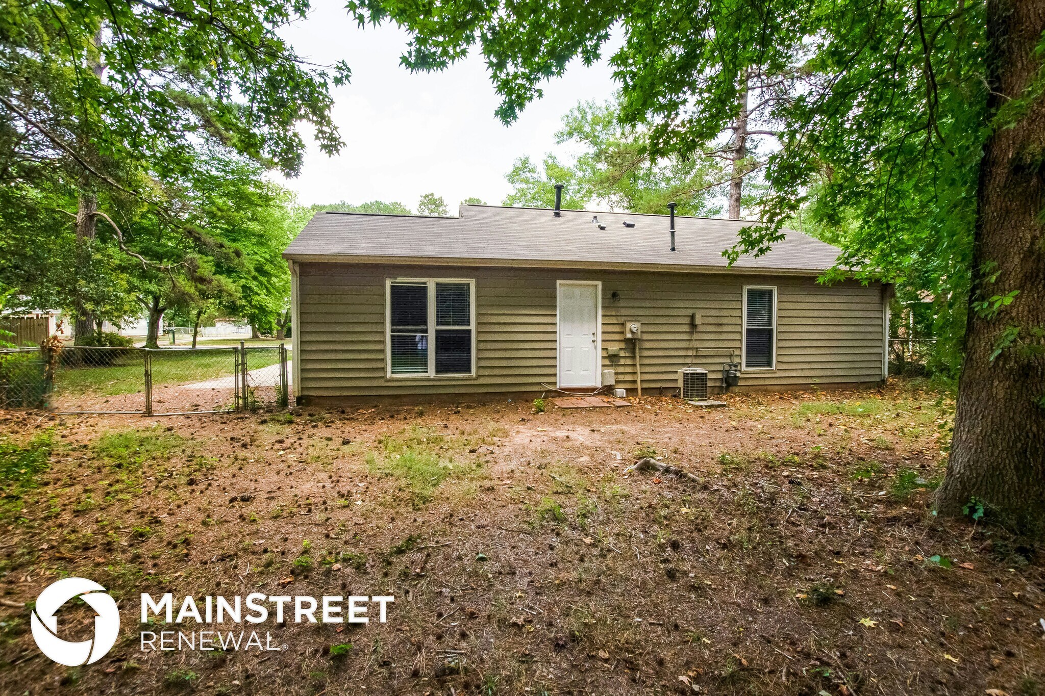 Building Photo - 6022 Woodthrush Dr