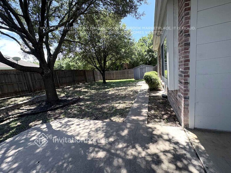 Building Photo - 3002 Wren Ln