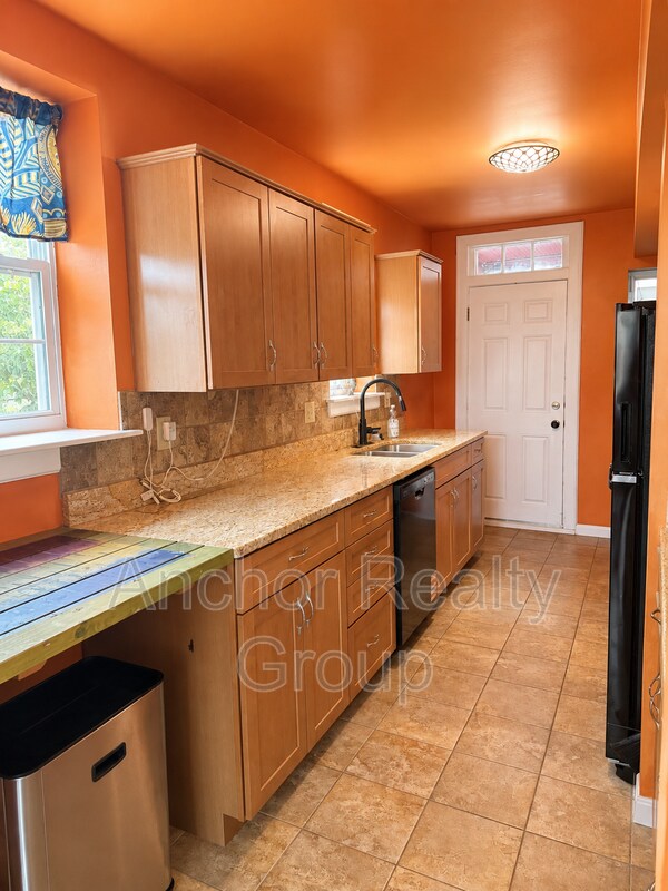 Building Photo - 1008 Westover Ave
