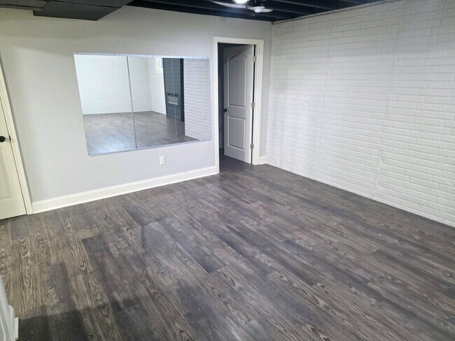 Building Photo - 3701 161st St