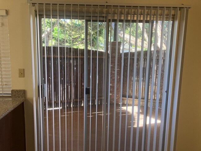 Building Photo - thornton2809 - 5.4/0/0 - R