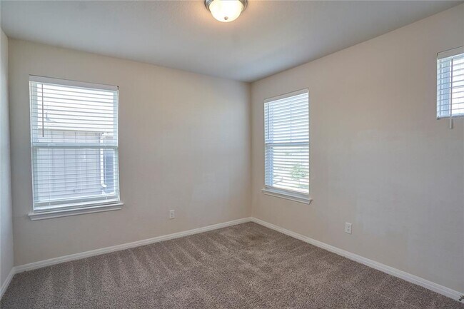 Building Photo - 3034 Mill Run Bnd