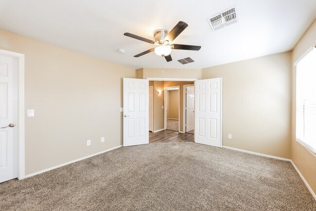 Building Photo - 15538 W Lisbon Ln