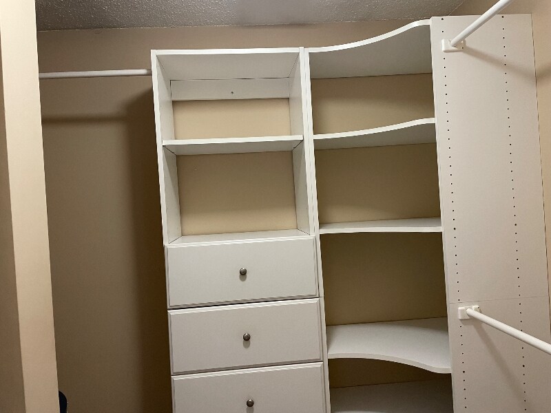 Building Photo - 2160 Ridge Dr