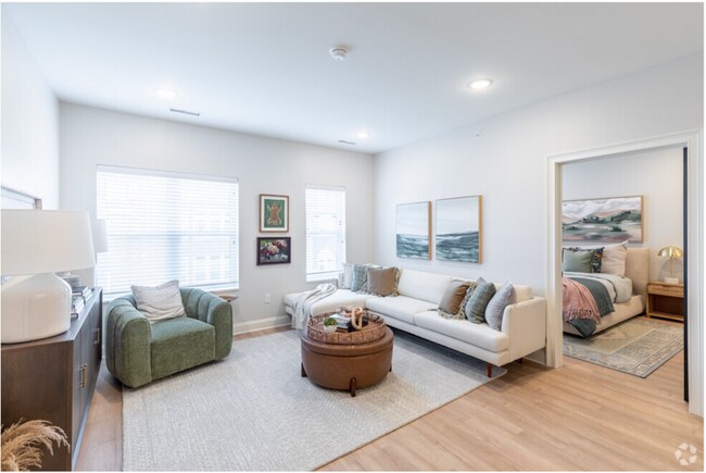 Building Photo - 21 Raymond Ave