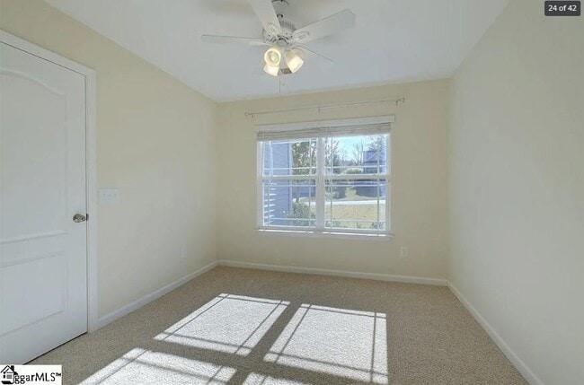 Building Photo - 233 Shale Dr