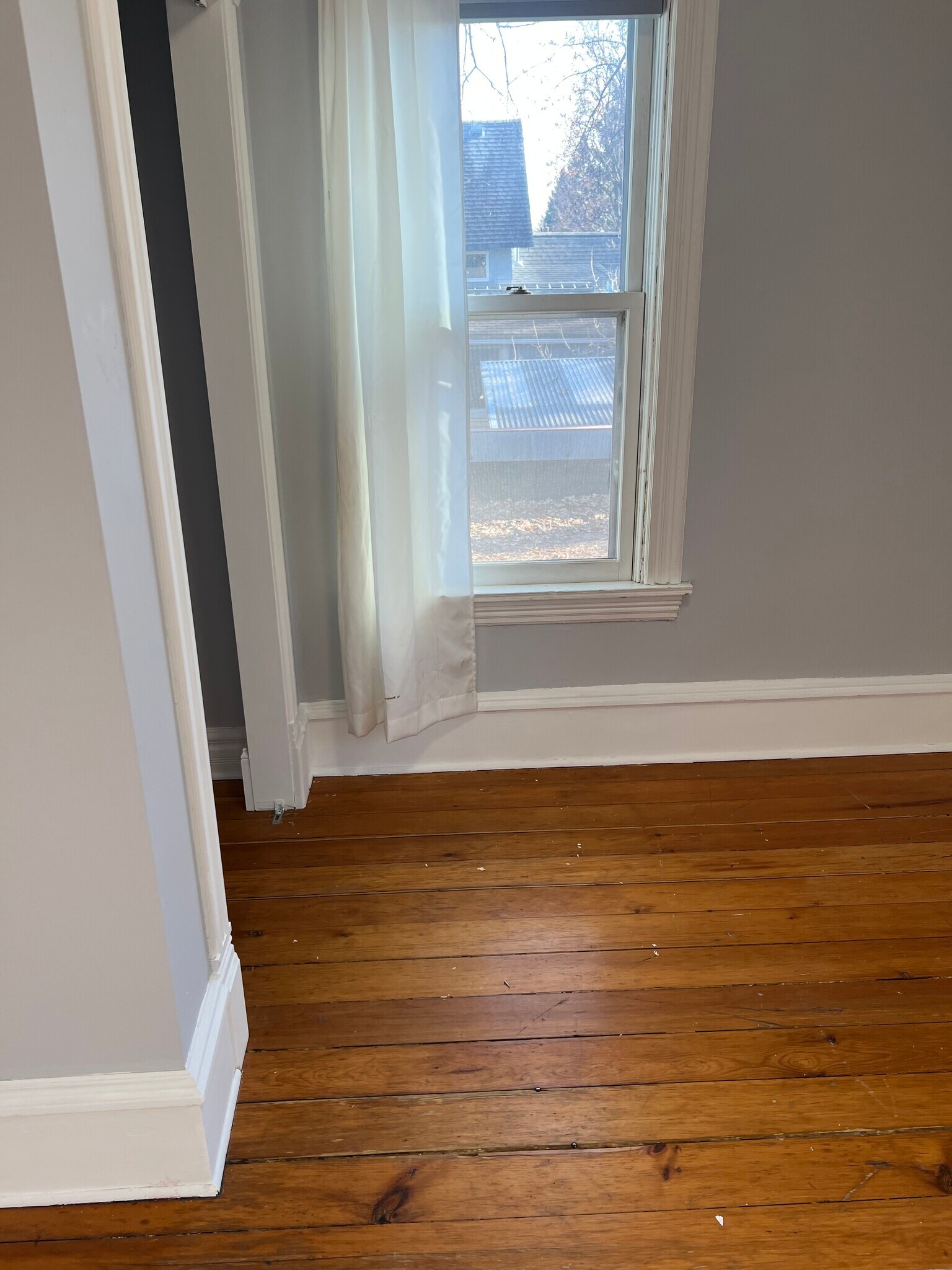 Building Photo - 114 Bedford St SE