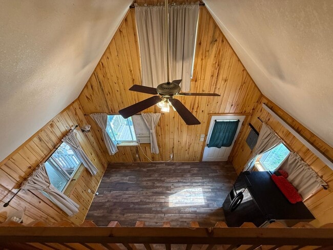 Building Photo - Cozy Guest House in Semi-Rural Location w/...