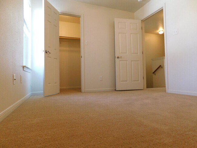 Building Photo - 317 Jeff Gordon Dr