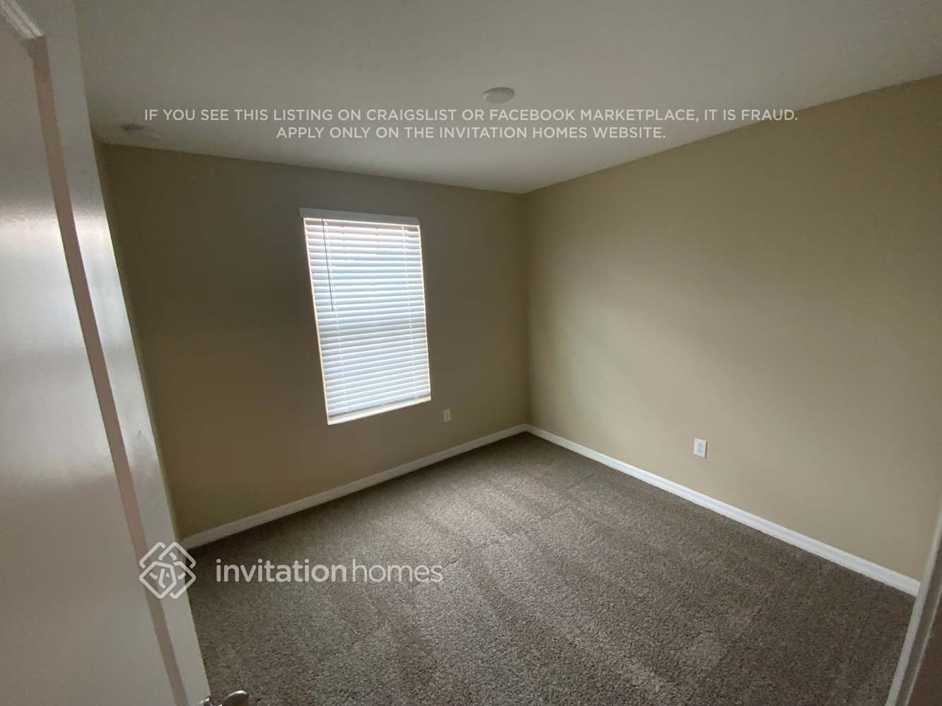 Building Photo - 5140 White Chicory Dr