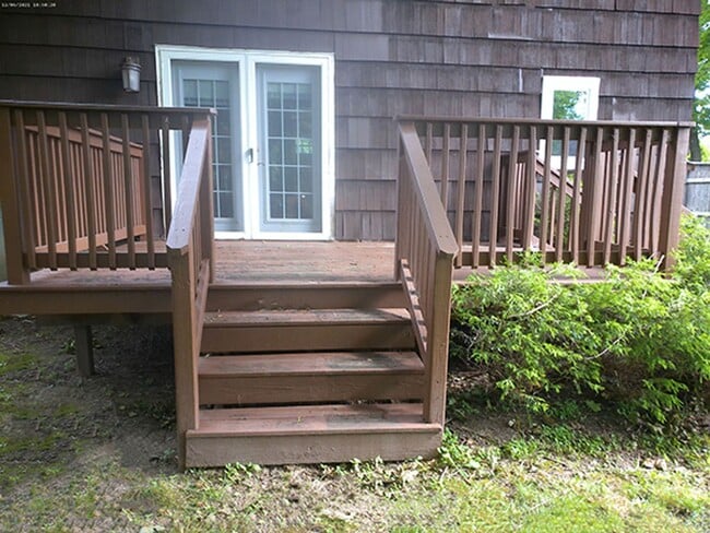 Building Photo - AVAILABLE 7/1/26 - Beautiful 5 Bedroom Sin...
