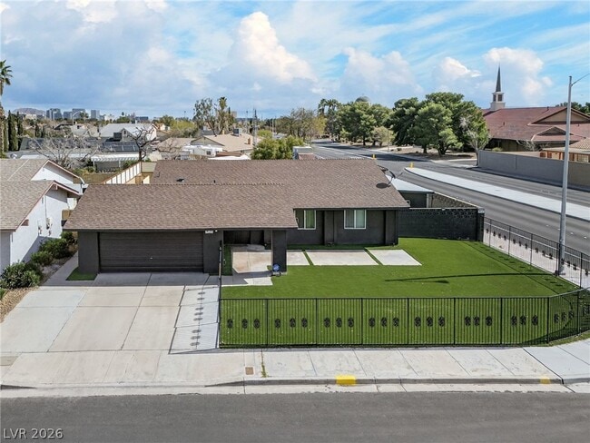 Building Photo - 5270 S Sepulveda Blvd