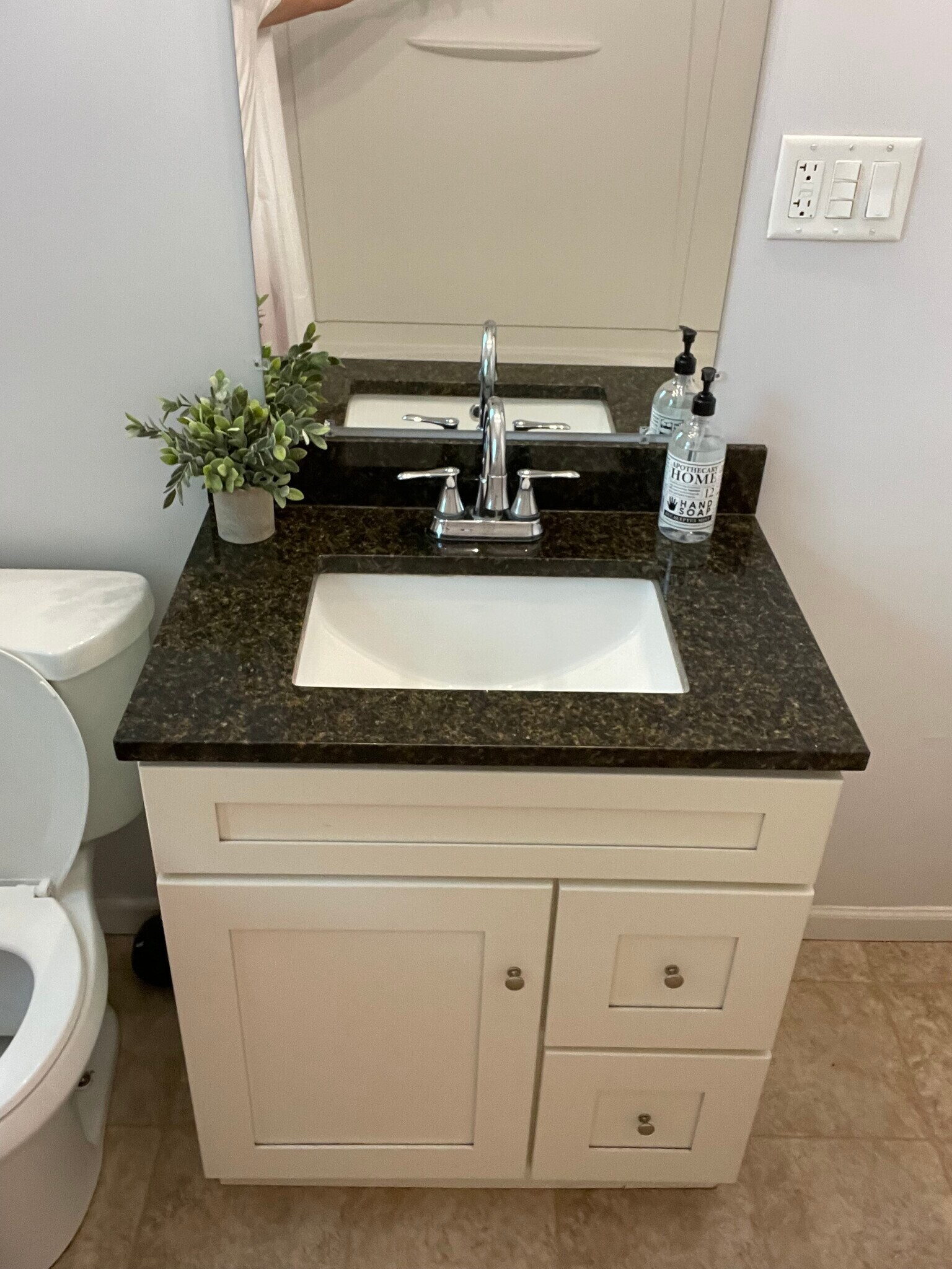 Bathroom - 52 Grove Ave