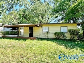 Building Photo - 2433 Shepherd Dr NW